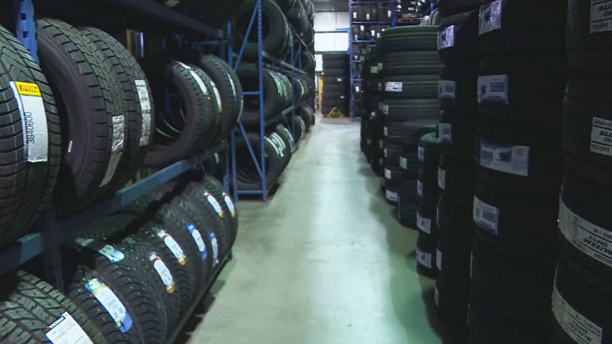 Les pneus d’hiver et les employés se font rares
