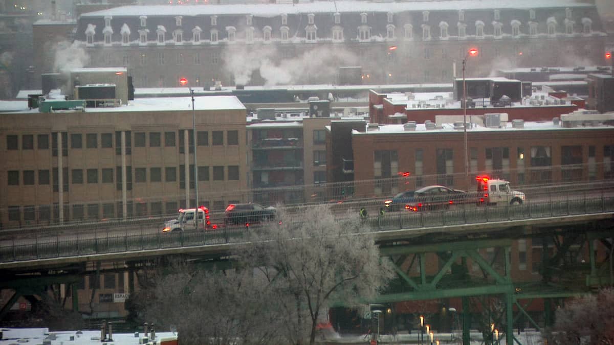 Une collision entre deux véhicules force la fermeture partielle du pont Jacques-Cartier