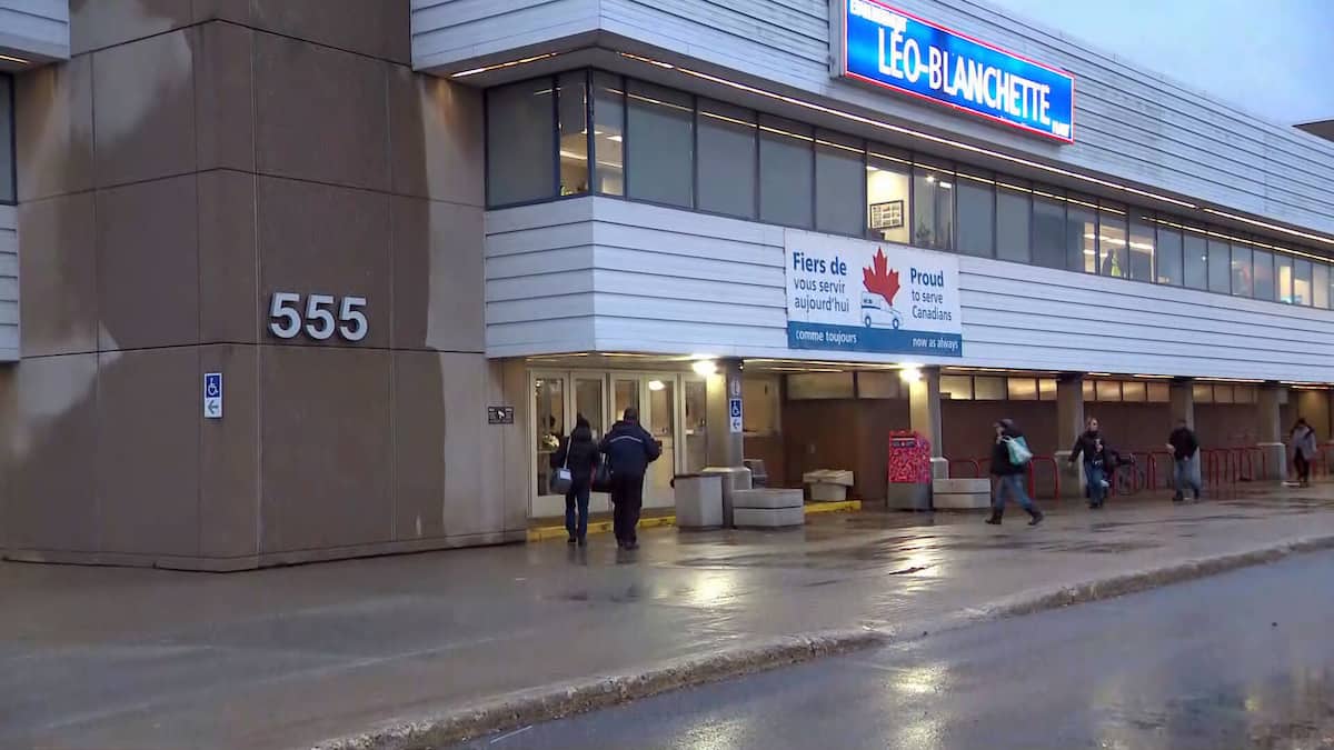 Les employés de Postes Canada de retour au travail: «On se sent pas mal trahis par notre gouvernement»