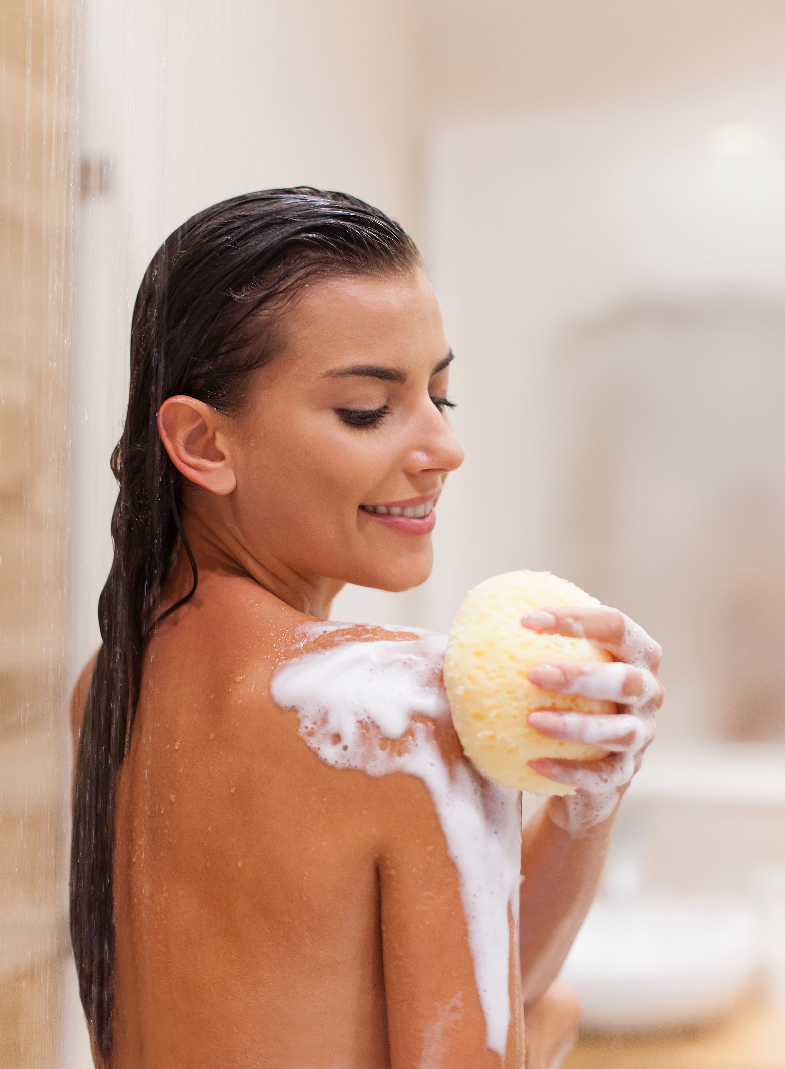 4 erreurs que l'on fait en se lavant les cheveux