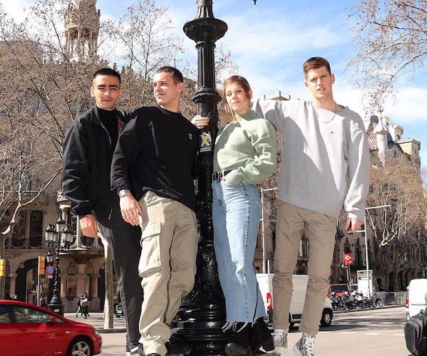 Image principale de l'article Voici avec qui les acteurs de Elite sont en couple