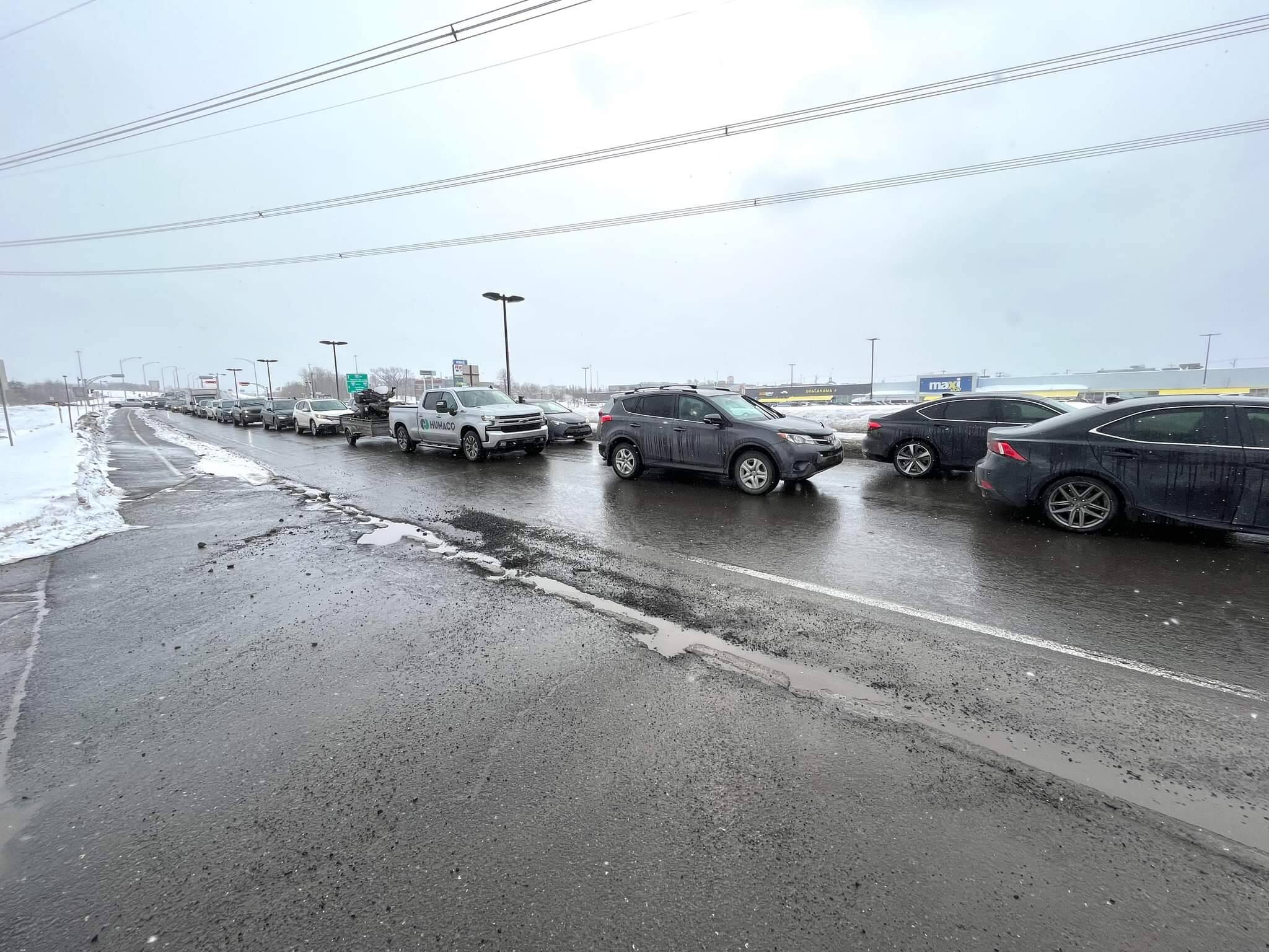 Accident pr&egrave;s du pont Pierre-Laporte: une seule voie accessible en direction nord