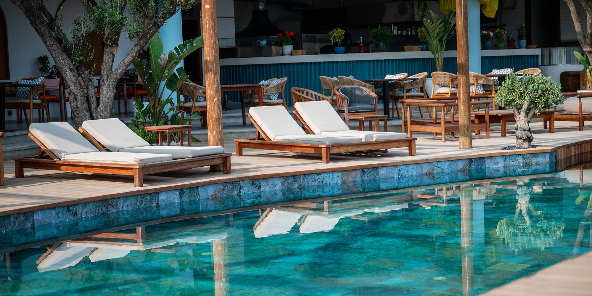 Réserver sa chaise de plage: oui ou non?