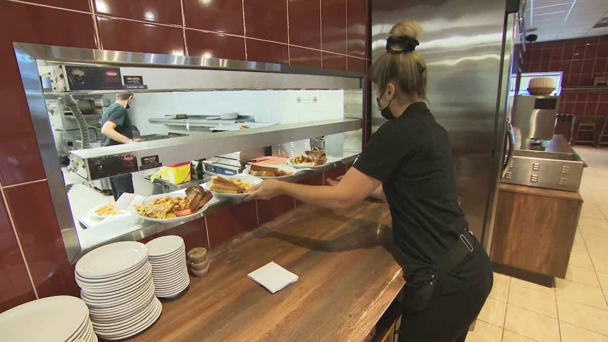 Les restaurateurs assommés par les nouvelles restrictions sanitaires