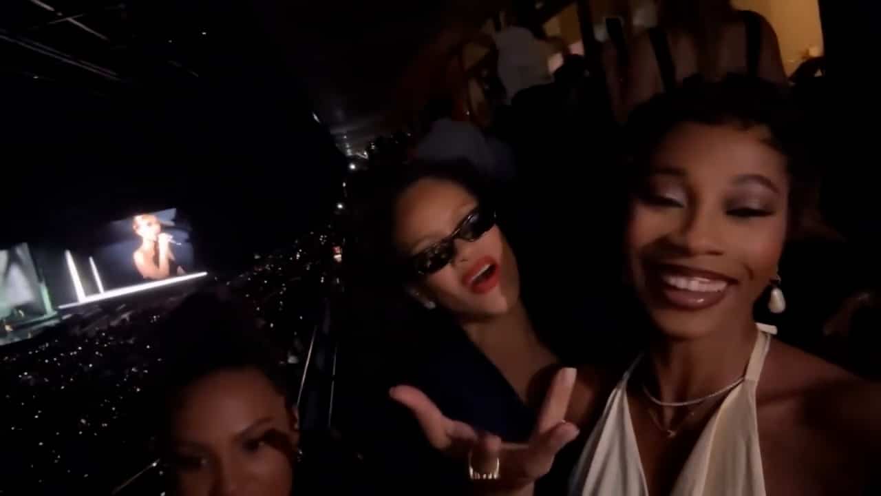 Les célébrités affluent à Paris: Rihanna et Kim Kardashian subjuguées par Céline Dion