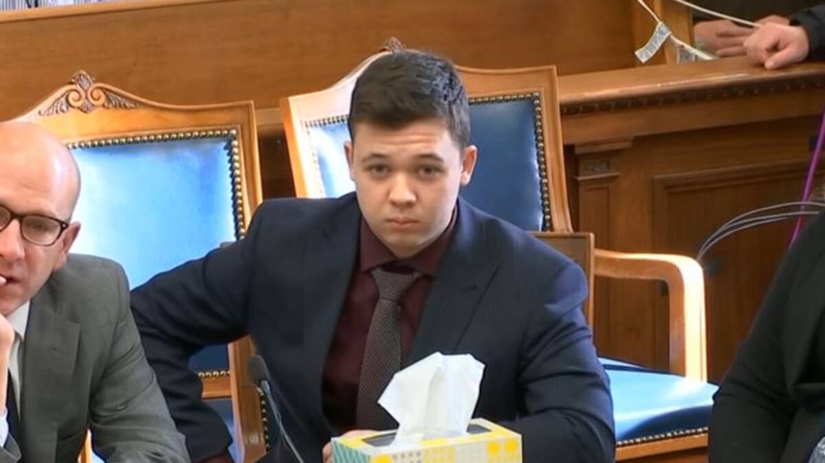 Kyle Rittenhouse déclaré non coupable sur toute la ligne