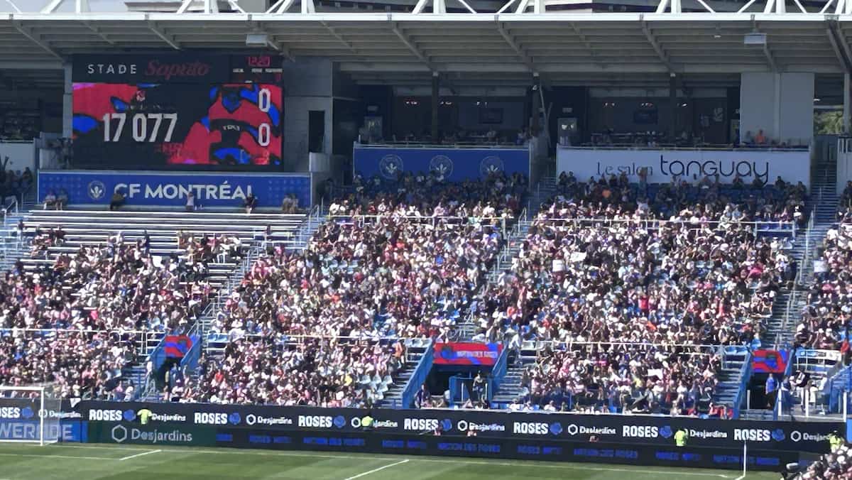 Photo: tvanouvelles.ca Montreal Roses Set Record Attendance: Is Women's Professional Sport a Gold Mine in Quebec?