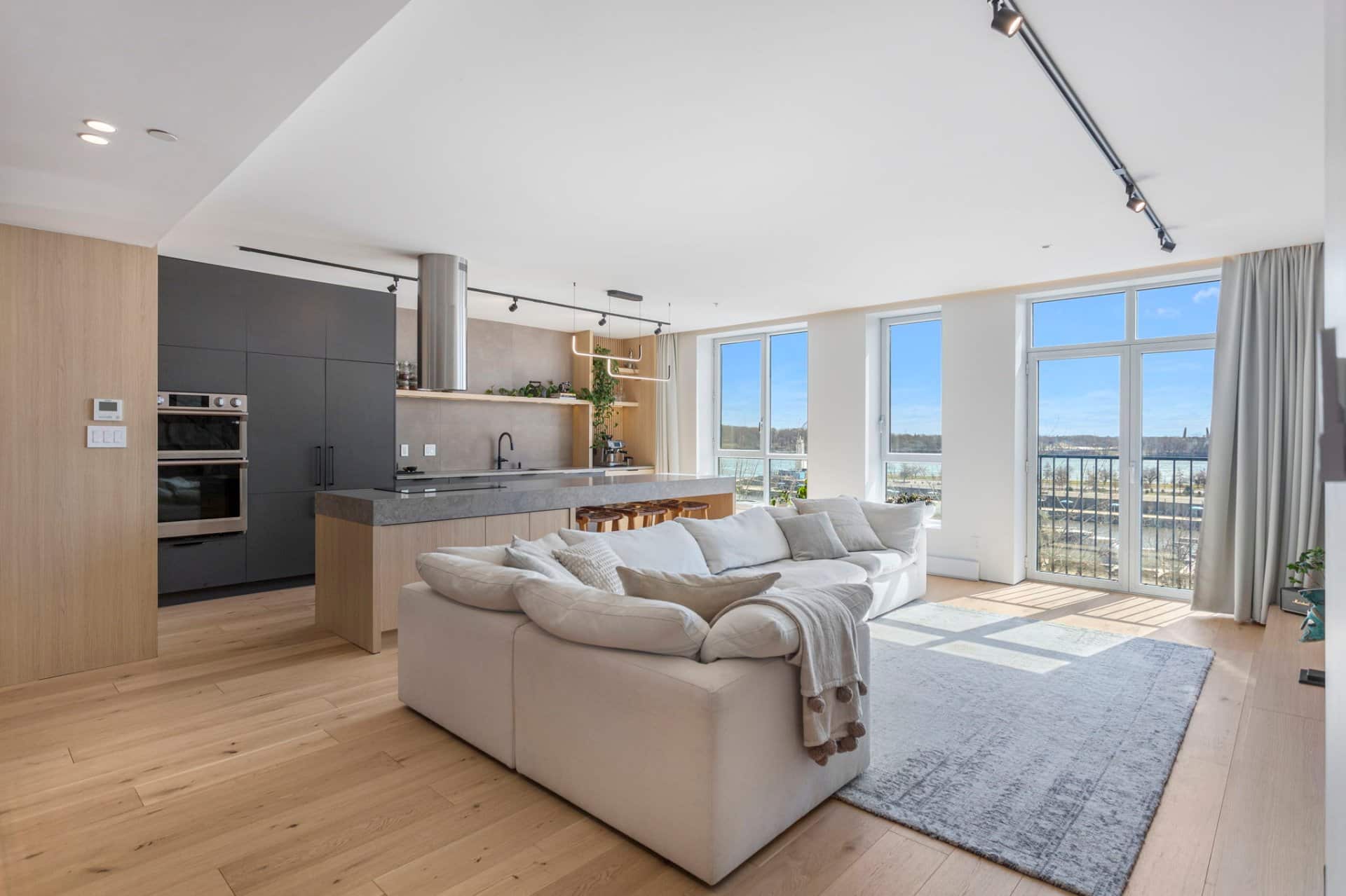 Condo de rêve à vendre pour 1298 000$