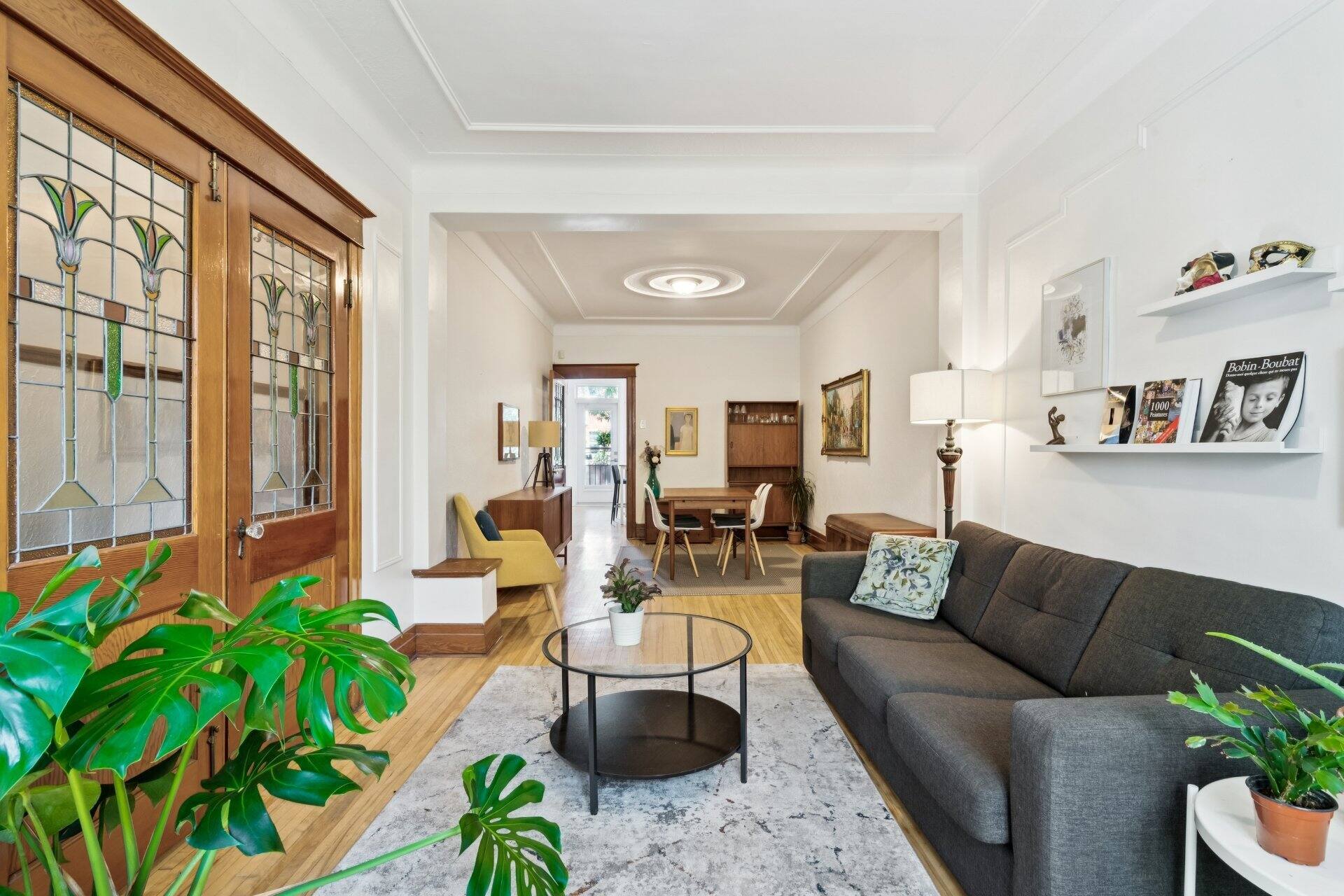 Ce duplex rénové avec goût est à vendre 