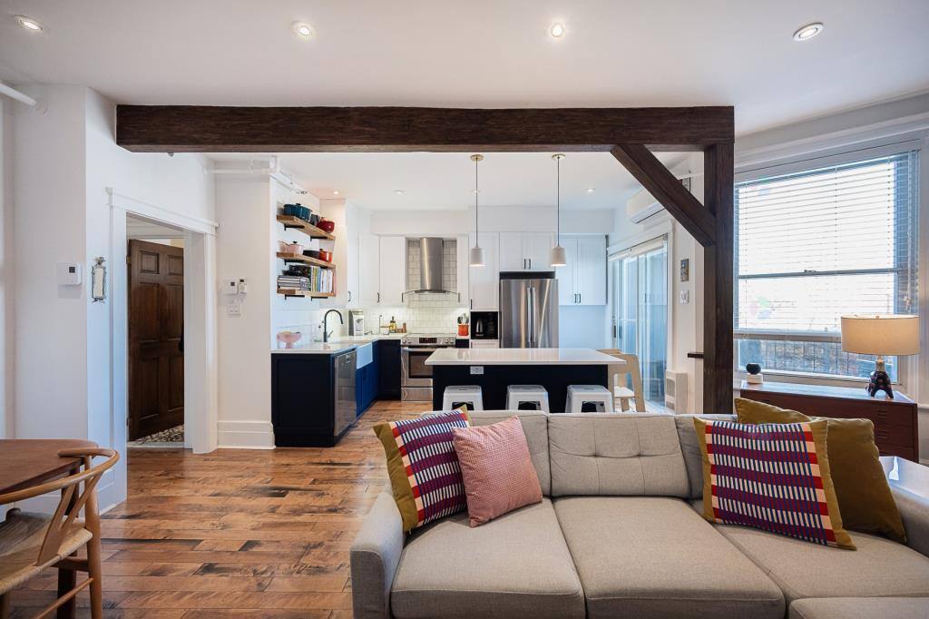 Magnifique condo rénové à vendre pour 699 000$