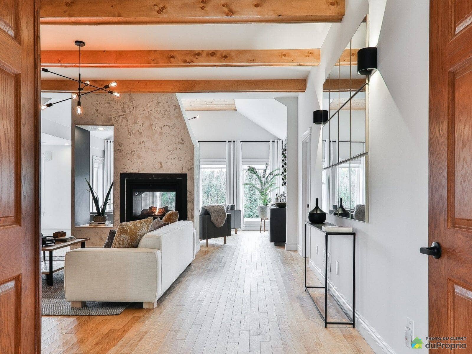 Une maison au bord de l’eau pour 1 200 000$