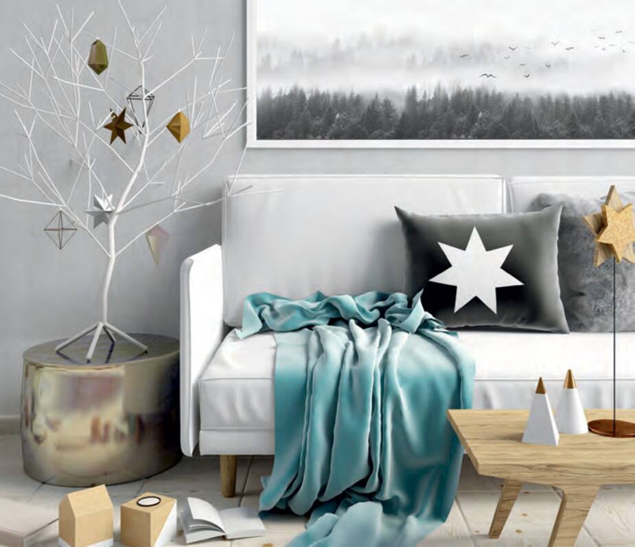 decorate the Christmas tree