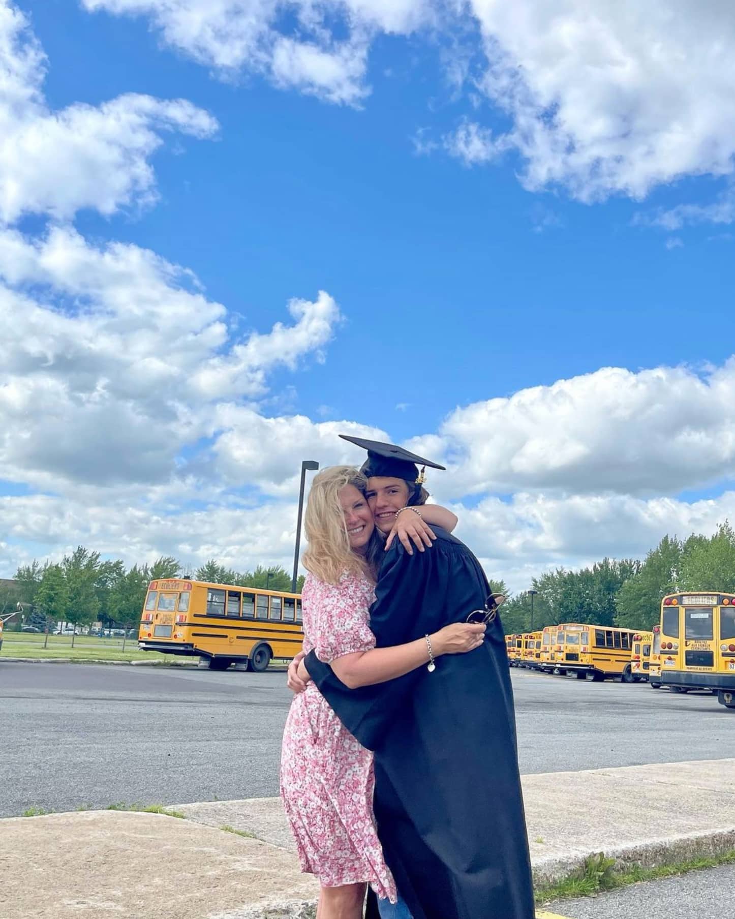 Ils soulignent la graduation de leur ado