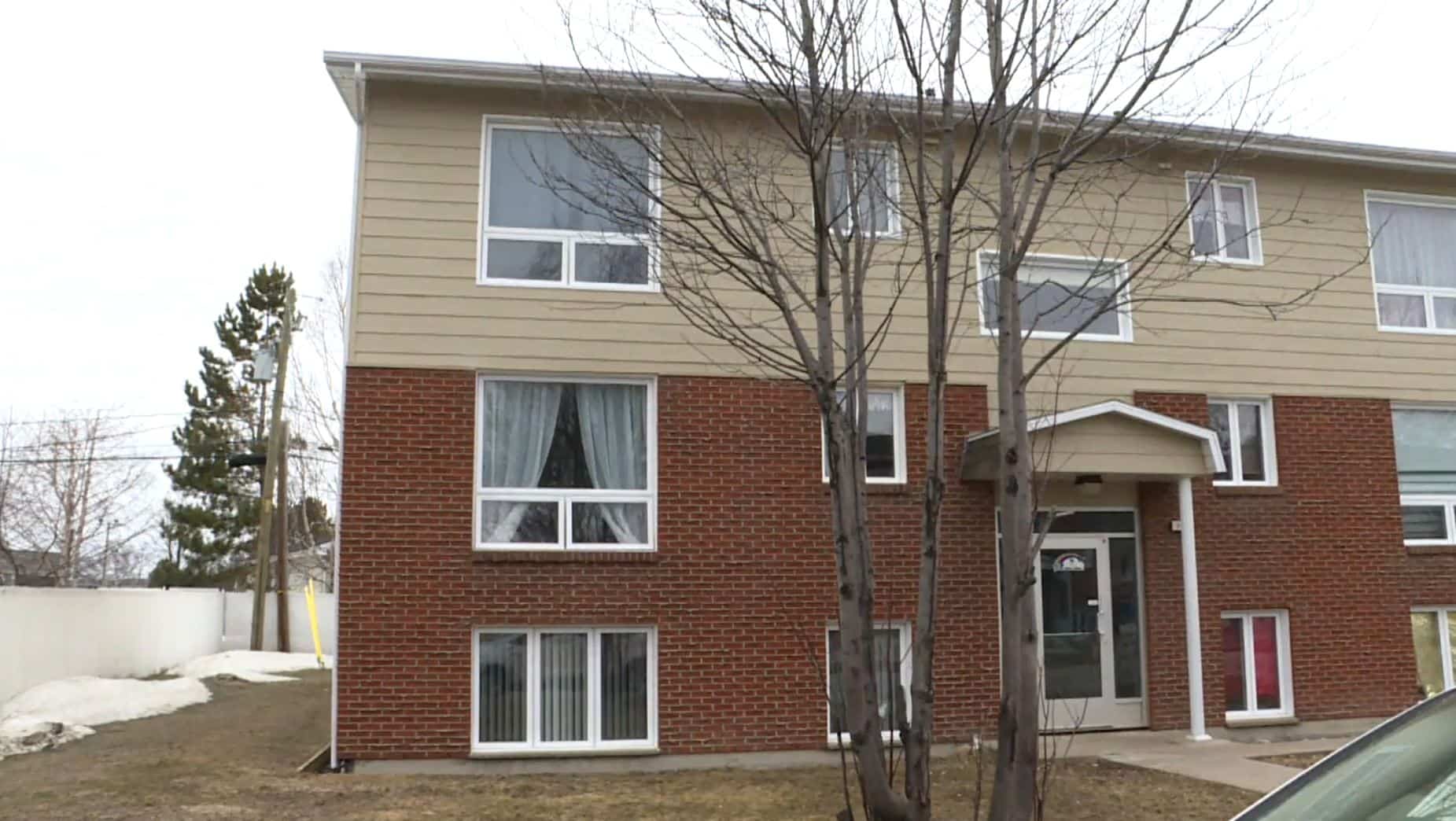 s'attaque à la crise du logement JDQ