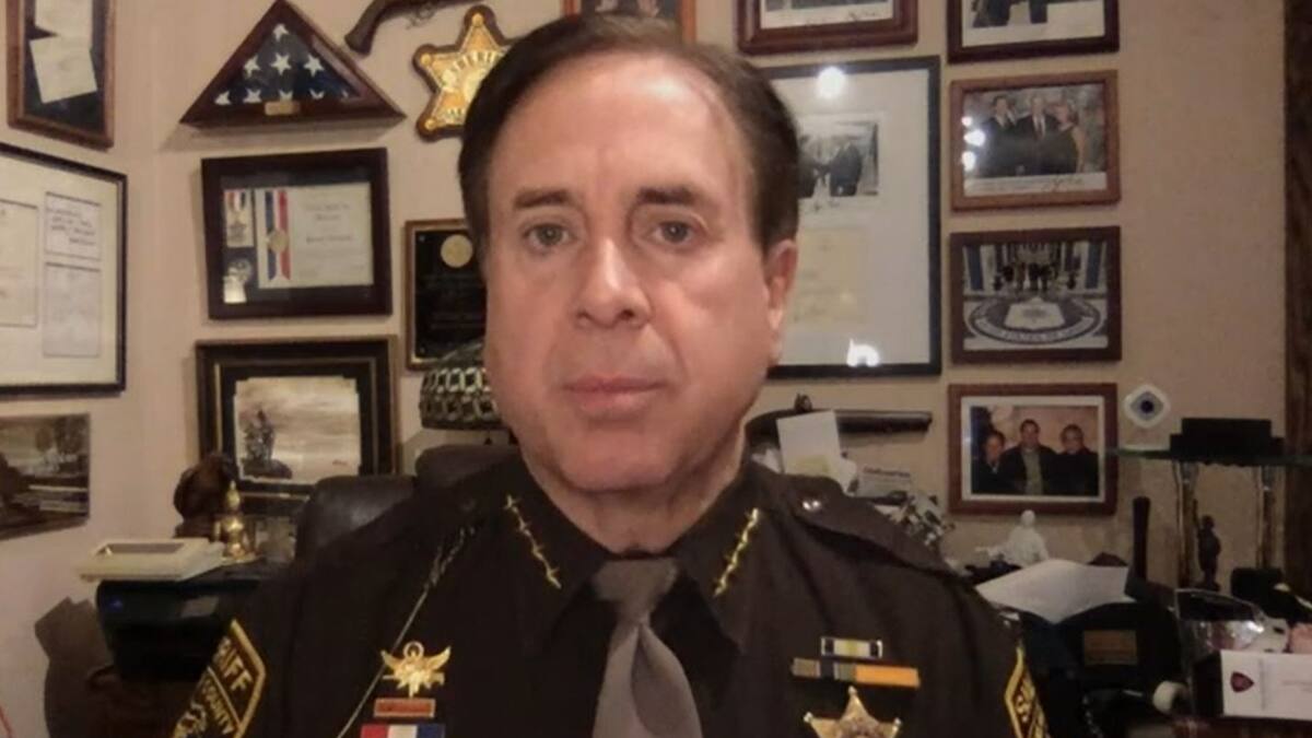 Chasse à l’homme pour retrouver les parents du tireur du Michigan