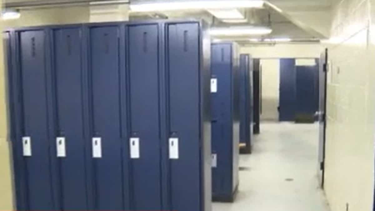 Vestiaires universels : des situations malaisantes dénoncées à Shawinigan