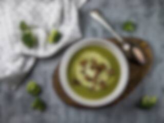 Potage crémeux brocoli et maïs