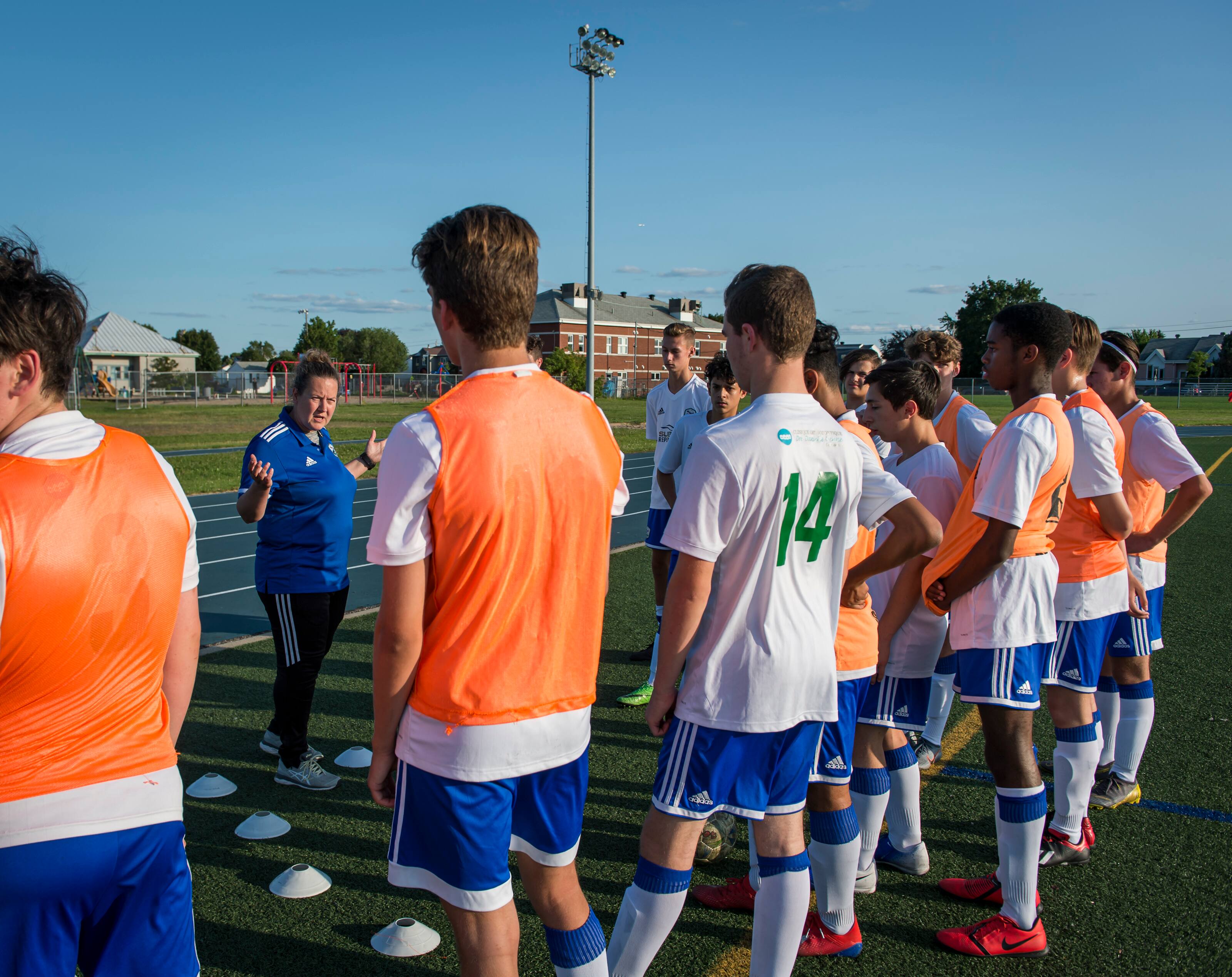 Soccer Québec entre deux chaises TVA Sports