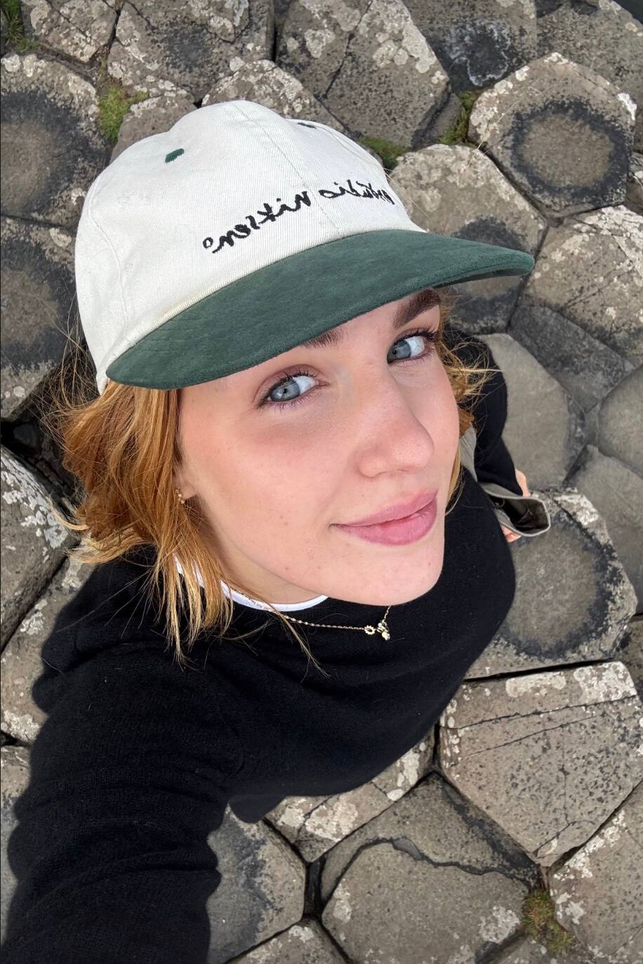 Voyez les jolies photos de Sophie N&eacute;lisse en voyage &agrave; travers l&rsquo;Europe