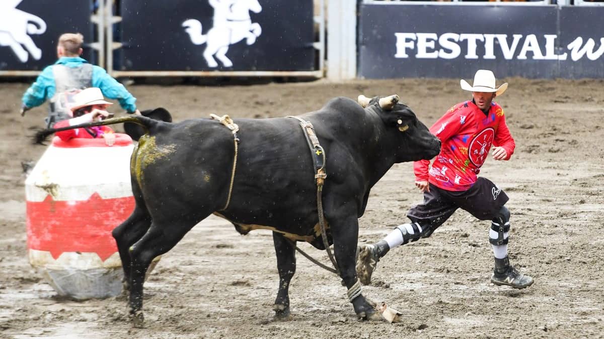 Encore une agression présumée à la seringue dans un festival: une femme dit avoir été piquée à Saint-Tite