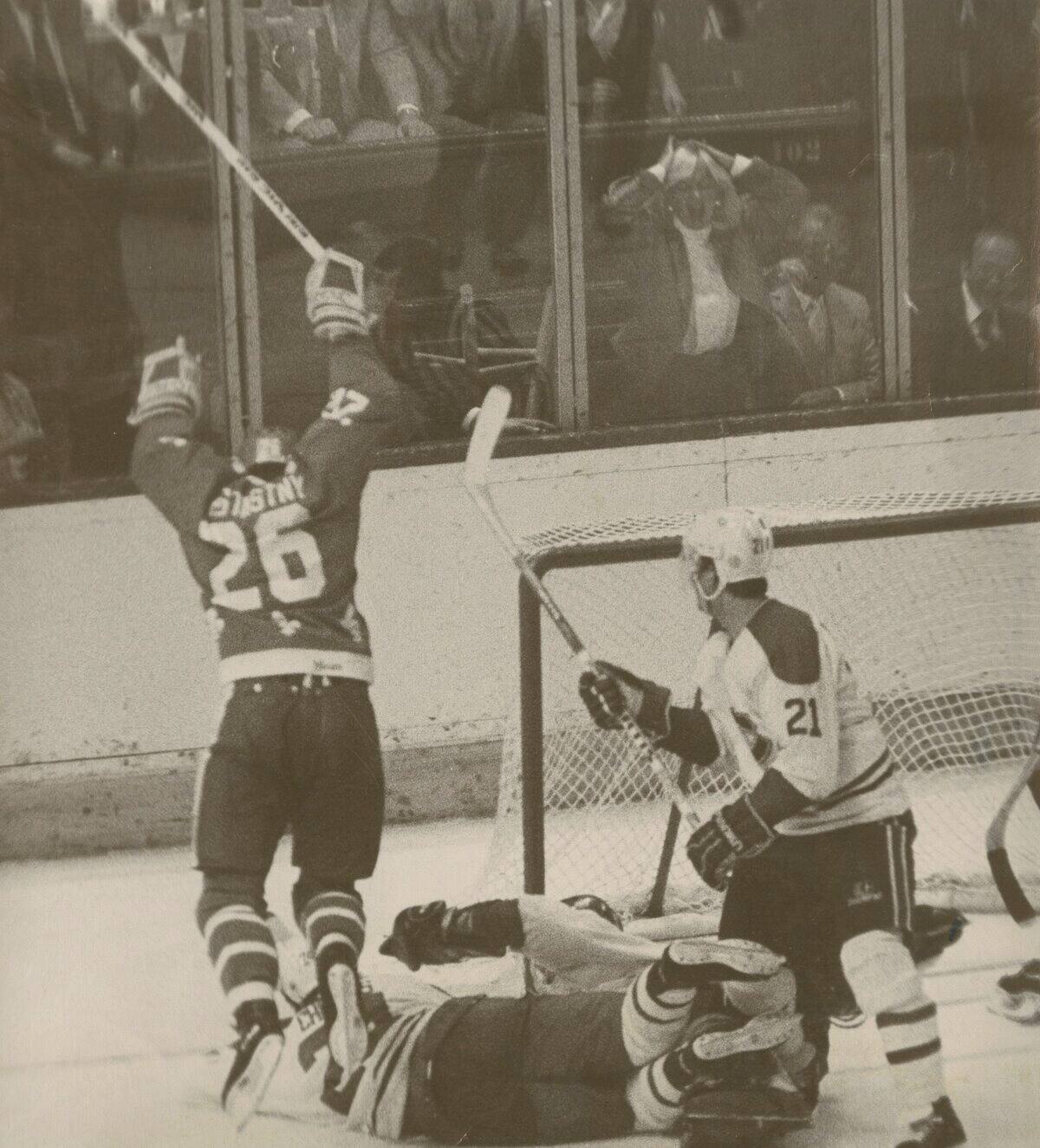 Une Serie Plutot Bizarre Tva Sports