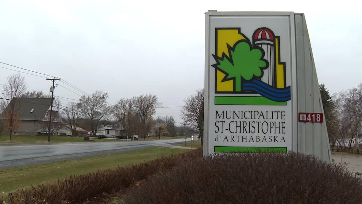 Frappe policière en cyberpédophilie: une onde de choc dans la communauté