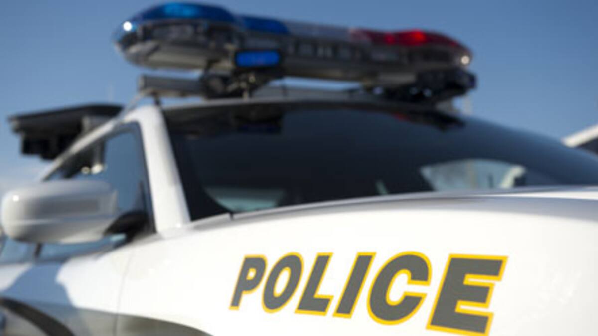 Conducteur de 23 ans arrêté pour délit de fuite