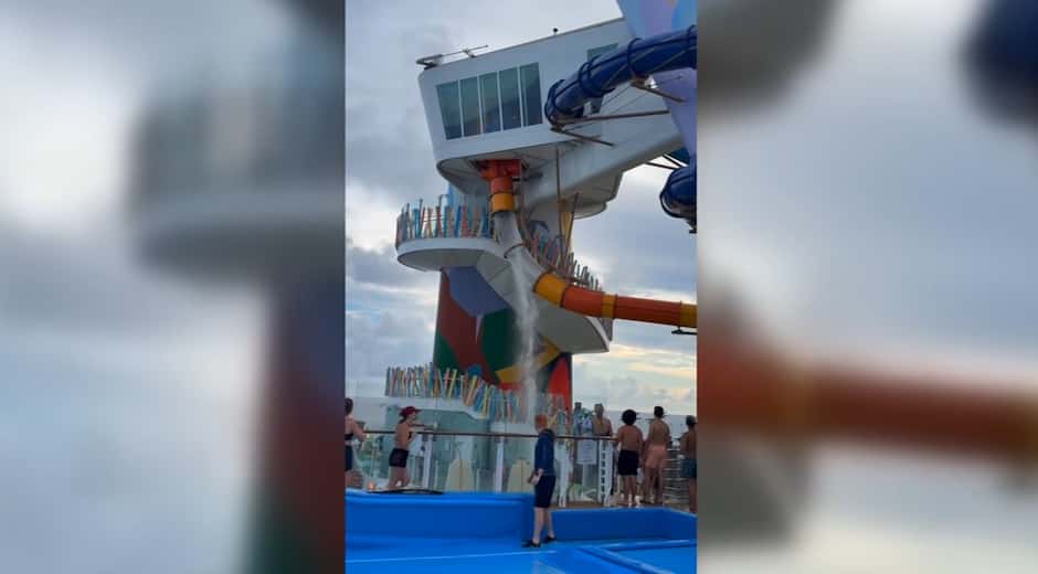 À VOIR | Une glissade d’eau se brise sur le plus gros bateau de ...