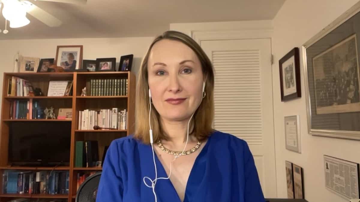 Chefferie conservatrice : Tasha Kheiriddin se retire, Charest plonge