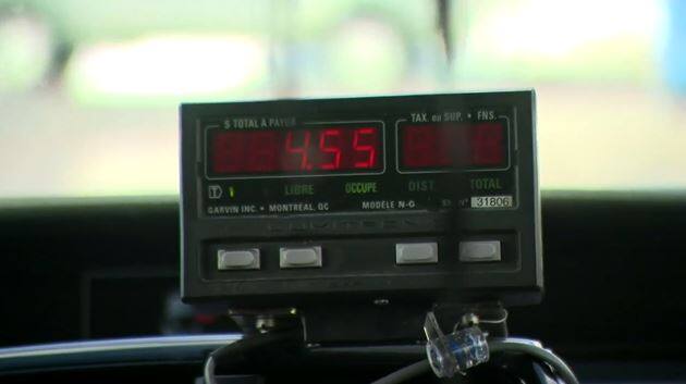 Prix record de l'essence: les temps sont difficiles pour l'industrie du taxi