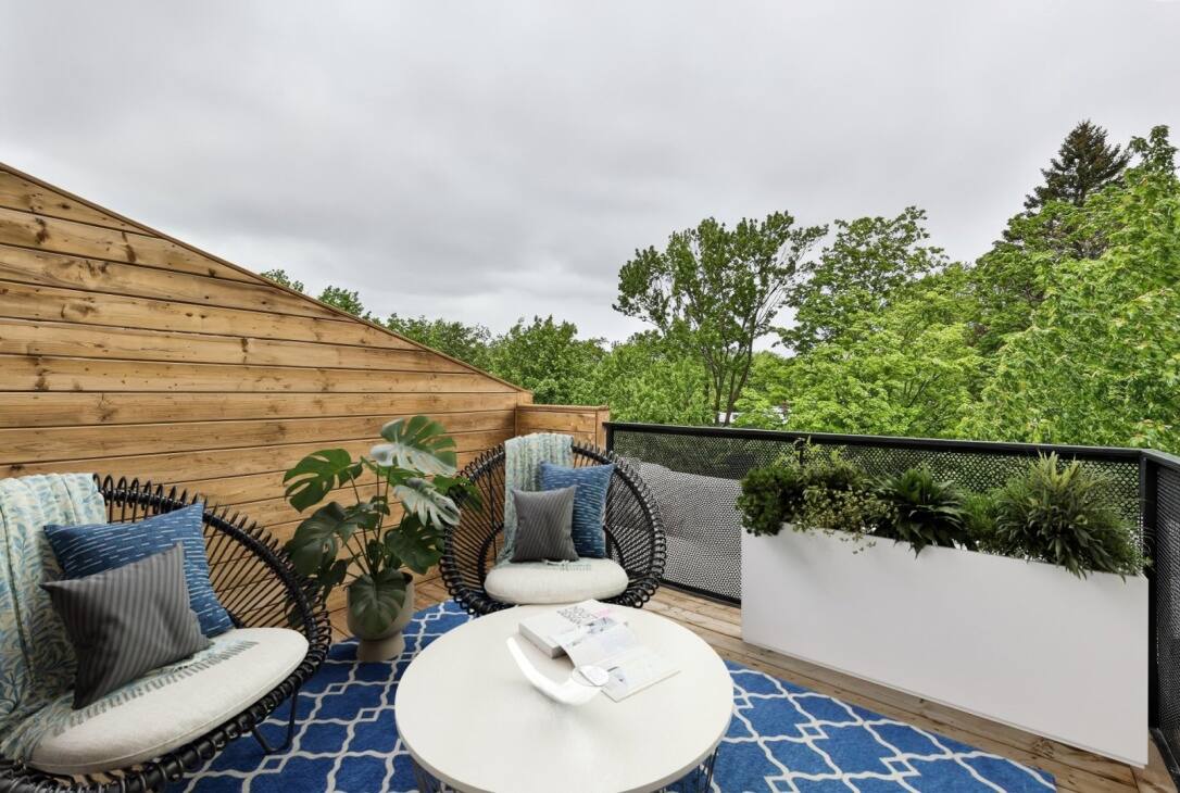 Condo avec terrasse à vendre pour 485 000$