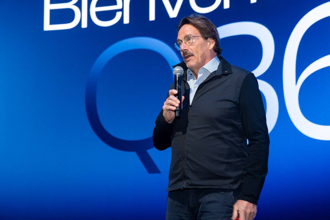 Industrie t&eacute;l&eacute;visuelle priv&eacute;e en p&eacute;ril: &laquo;Gouvernements, CRTC, wake up call!&raquo;, lance Pierre Karl P&eacute;ladeau