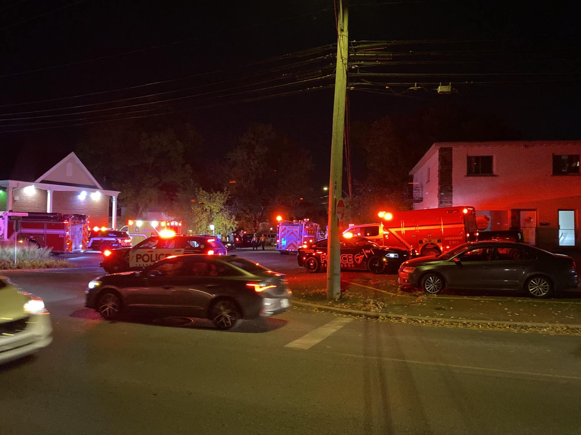 Une trentaine de pompiers d&eacute;p&ecirc;ch&eacute;s sur les lieux d&rsquo;un incendie &agrave; Bois-des-Filion