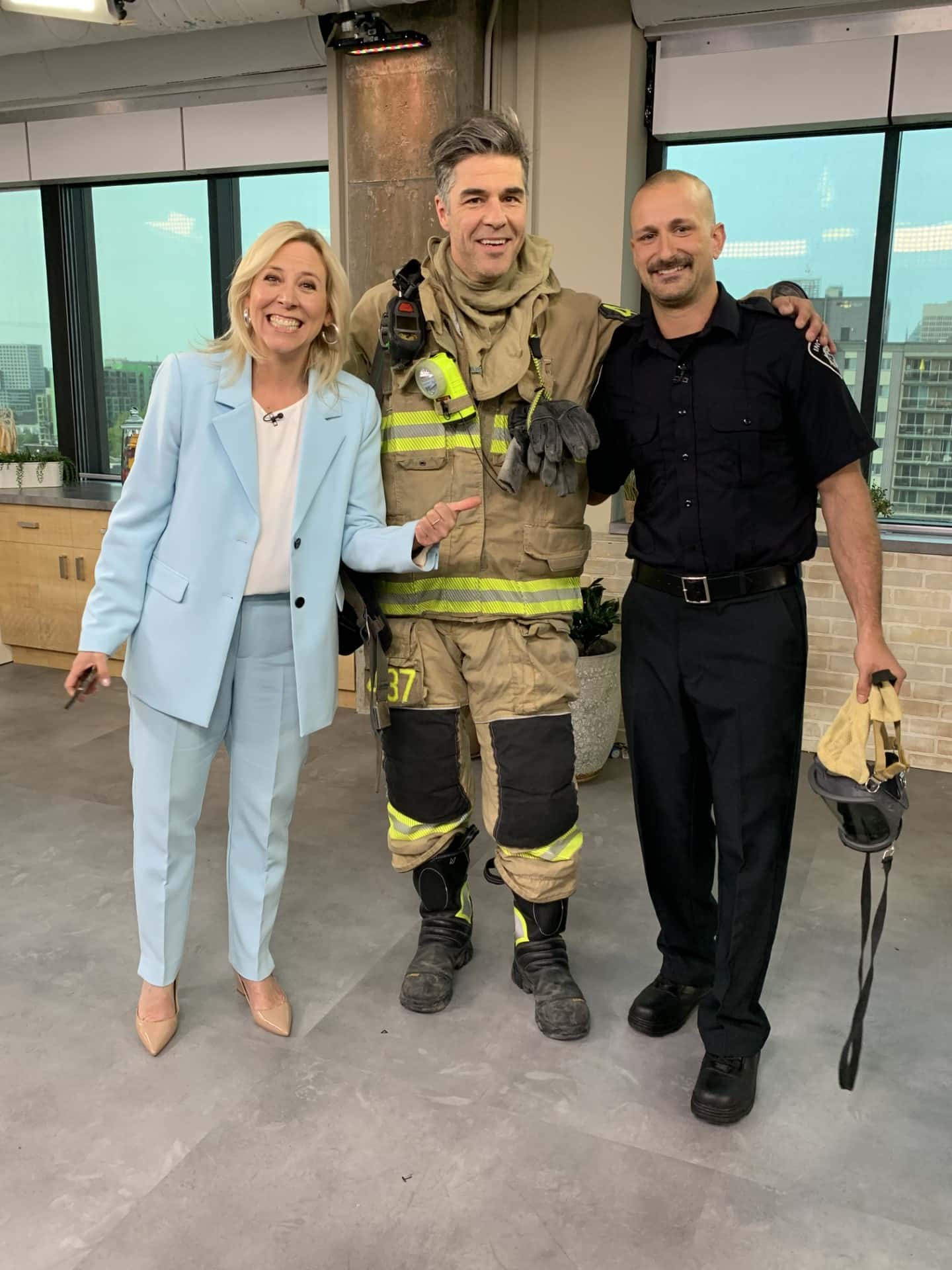 Un demi-marathon en habit de pompier complet  