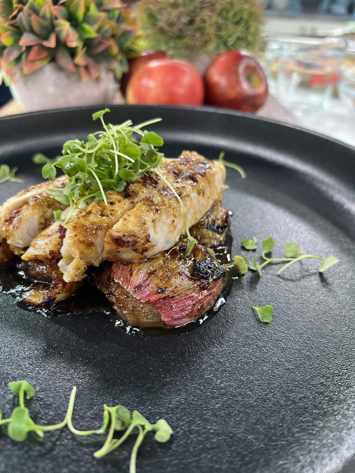 Côtelettes de porc grillées à la moutarde