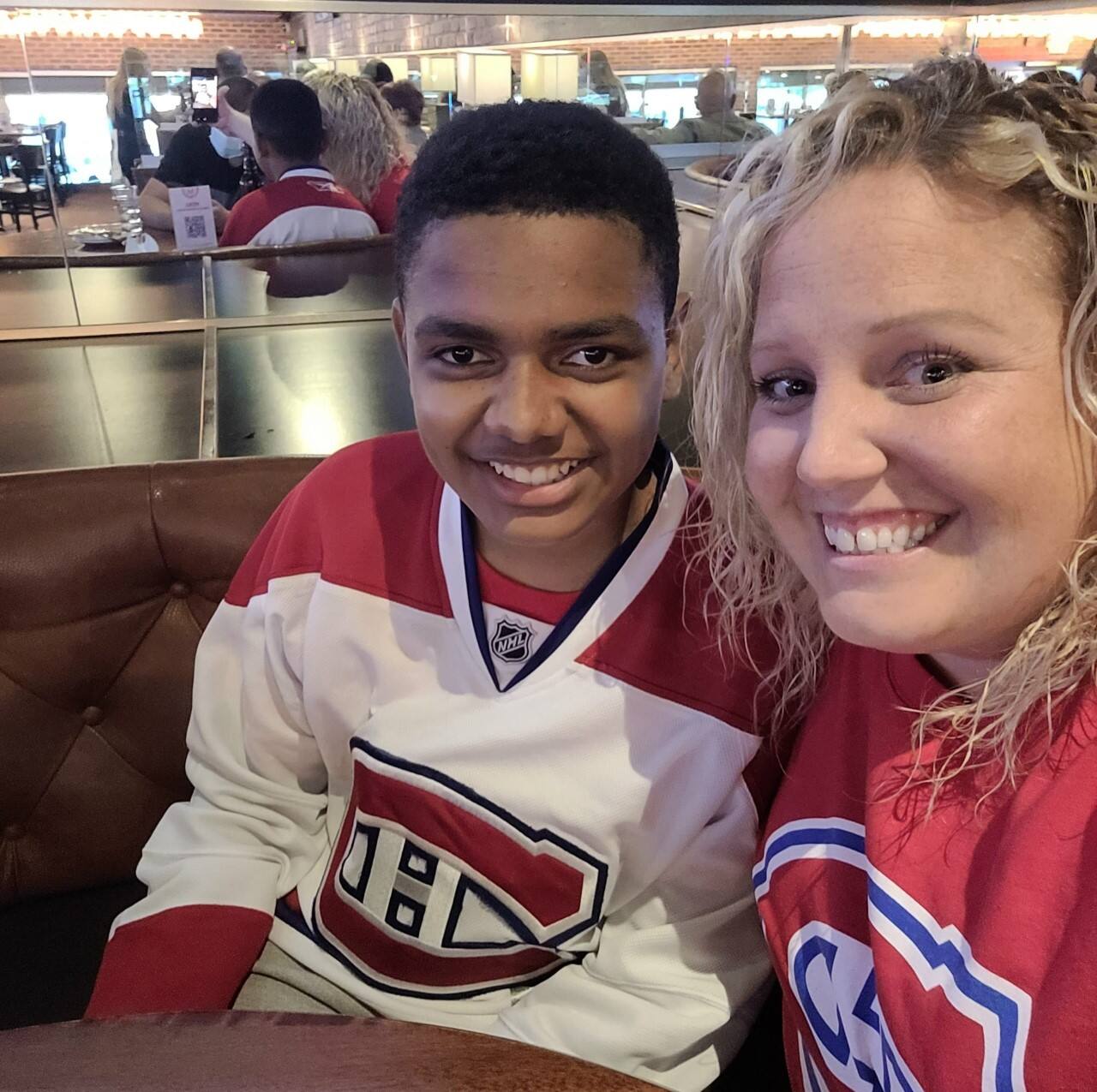 Ce jeune hockeyeur victime de racisme en Outaouais
