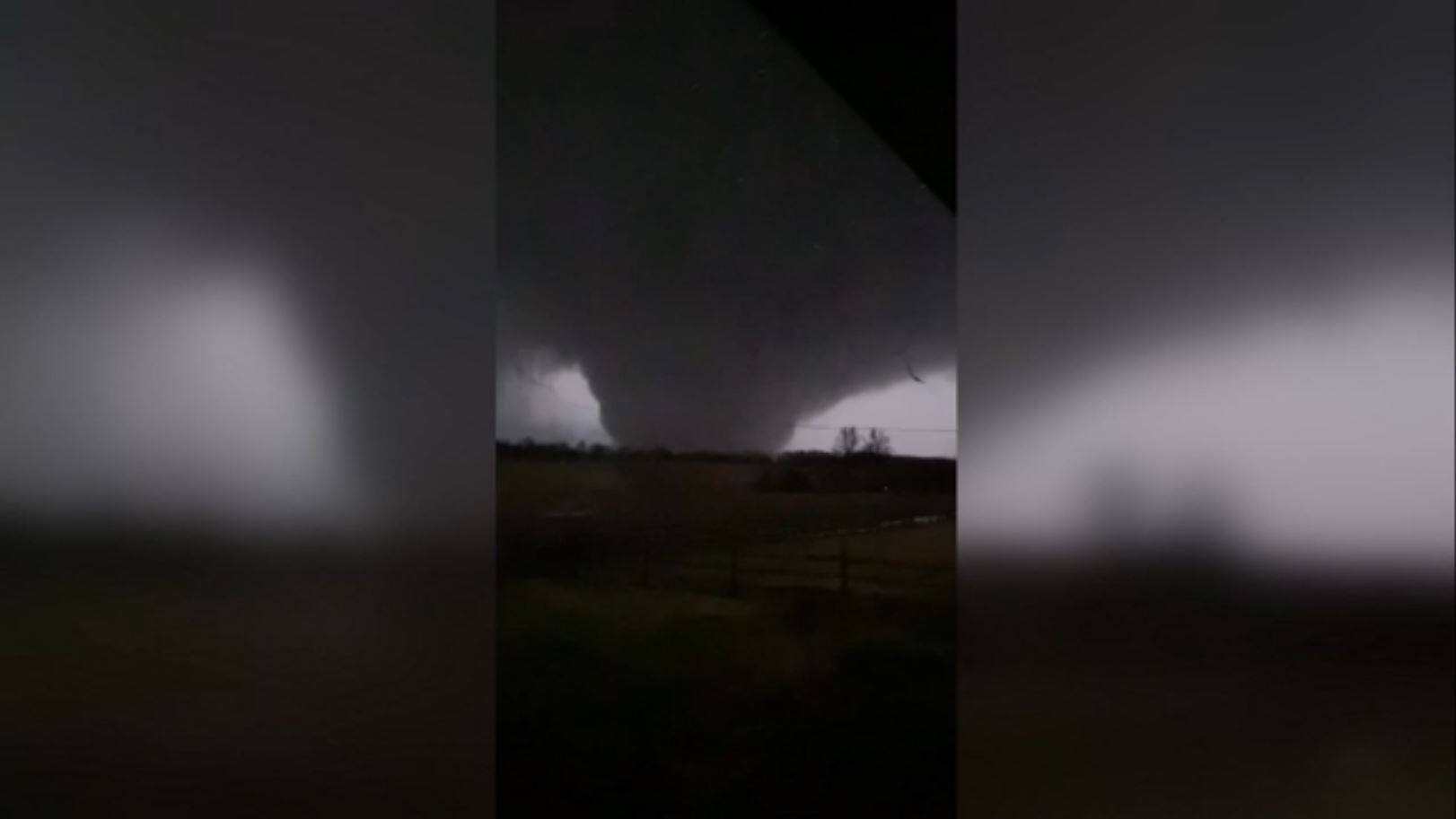 EN VID&Eacute;O | Voyez une des tornades qui a ravag&eacute; une partie du Kentucky