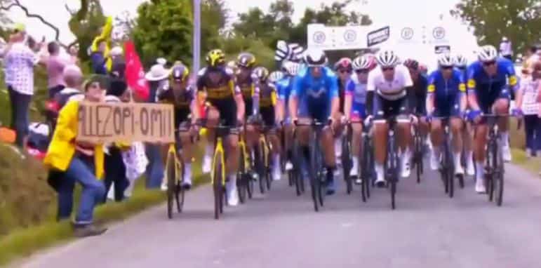 4 mois de prison requis contre la spectatrice &agrave; la pancarte