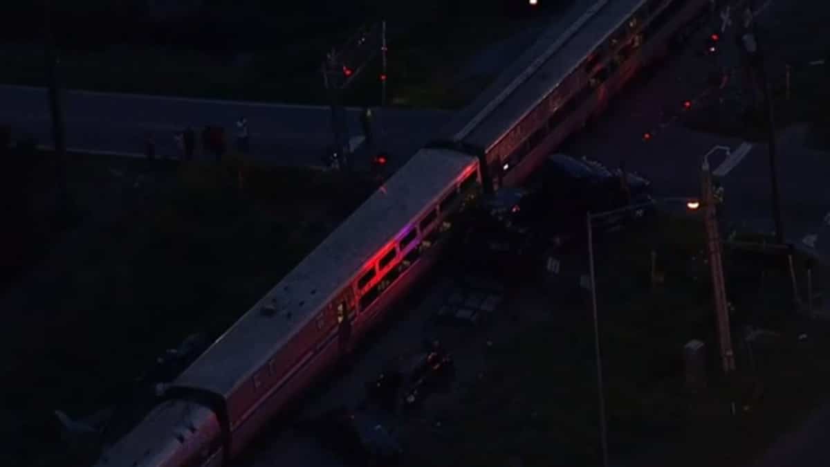A train carrying 173 people derailed in Florida A train carrying 173 people derailed in Florida