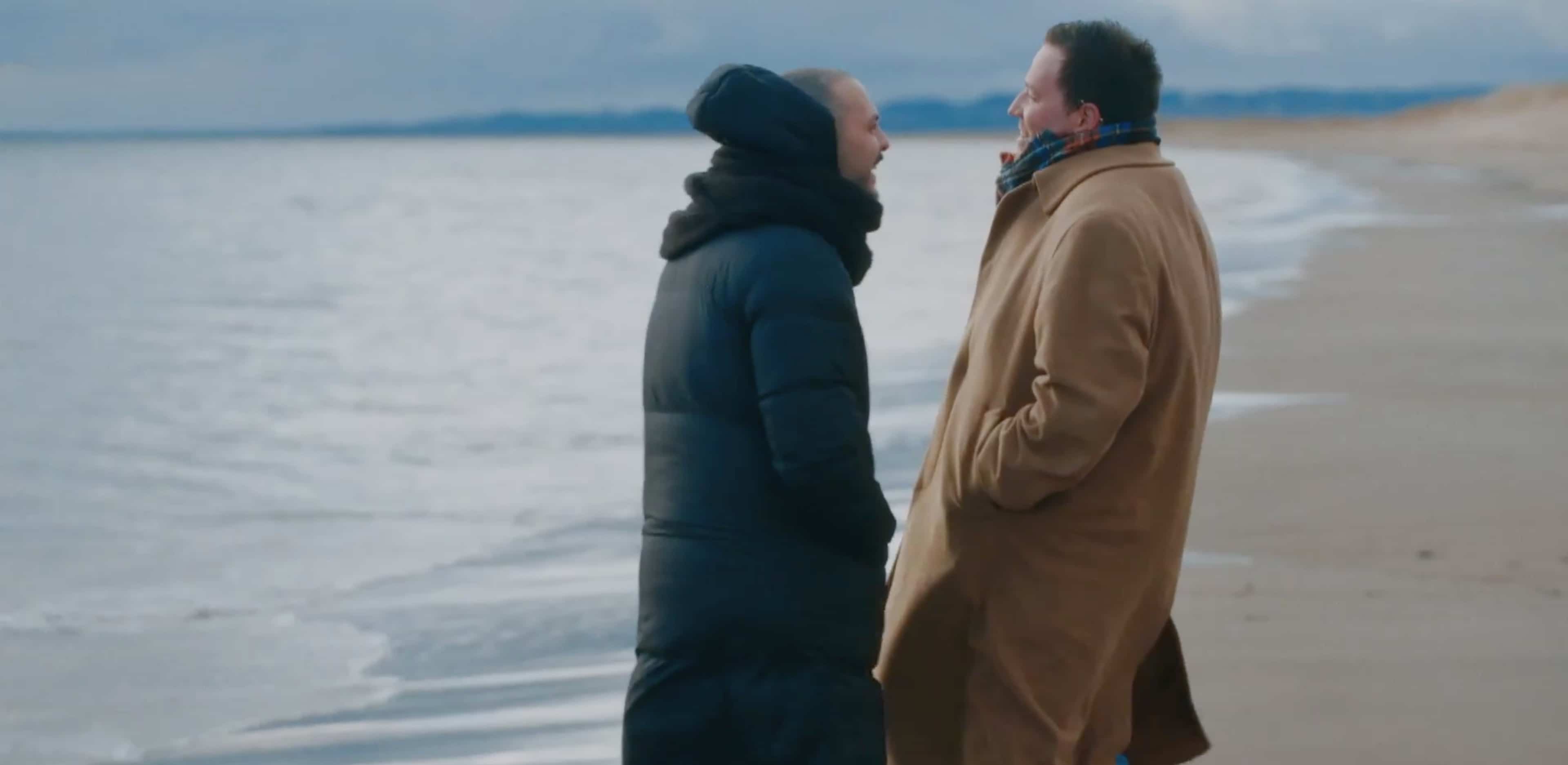 Leur premier baiser réjouit les téléspectateurs