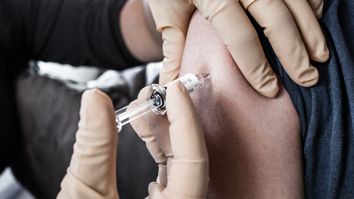 Le vaccin anti-COVID deviendra obligatoire pour tous les élèves en Californie