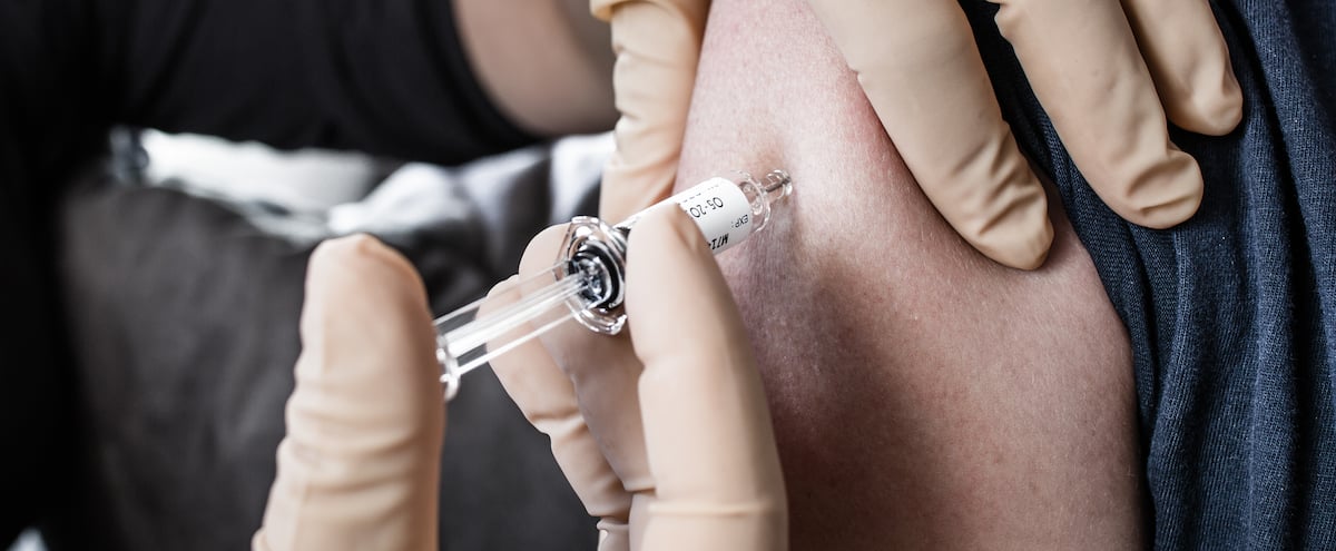 Le vaccin anti-COVID va devenir obligatoire pour tous les élèves en Californie