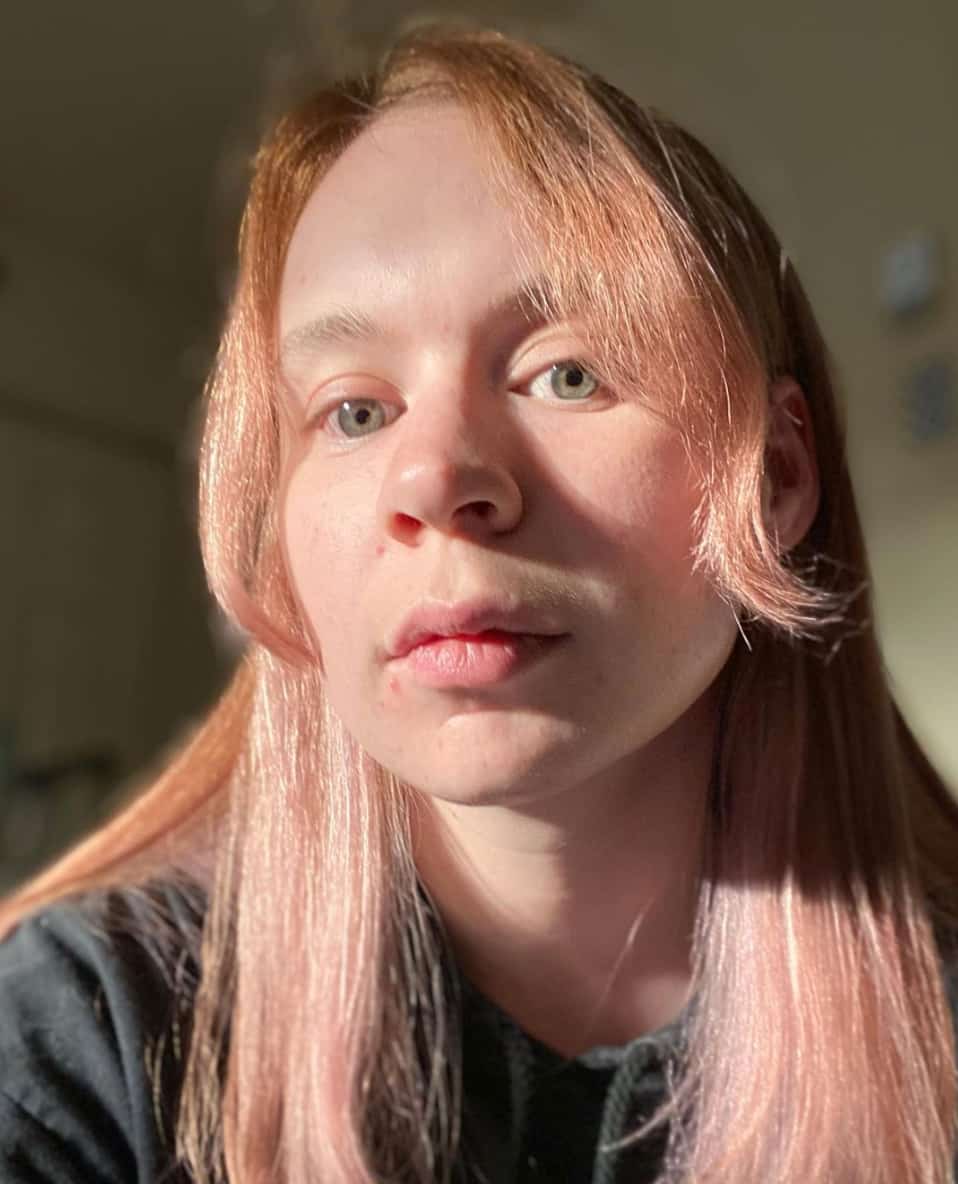 Elle s'ouvre sur ses problèmes de consommation