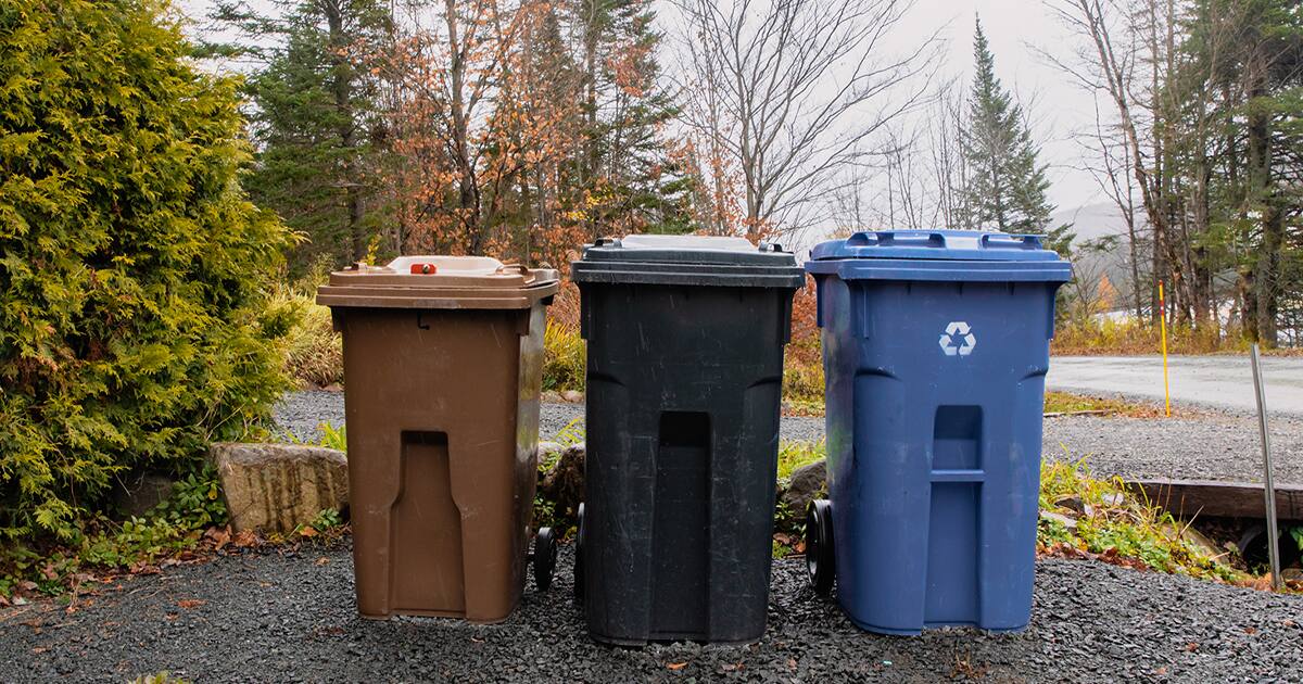 «Moi, j’me fais des beaux p’tit feux»: les ordures seront ramassées une fois par mois à Lac-Beauport et cela déchaîne les passions