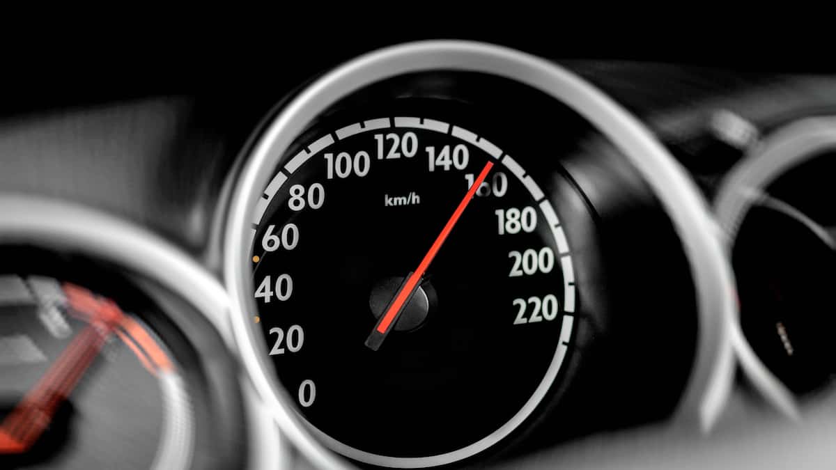 306 km/h : il évite la contravention en roulant trop vite pour le radar