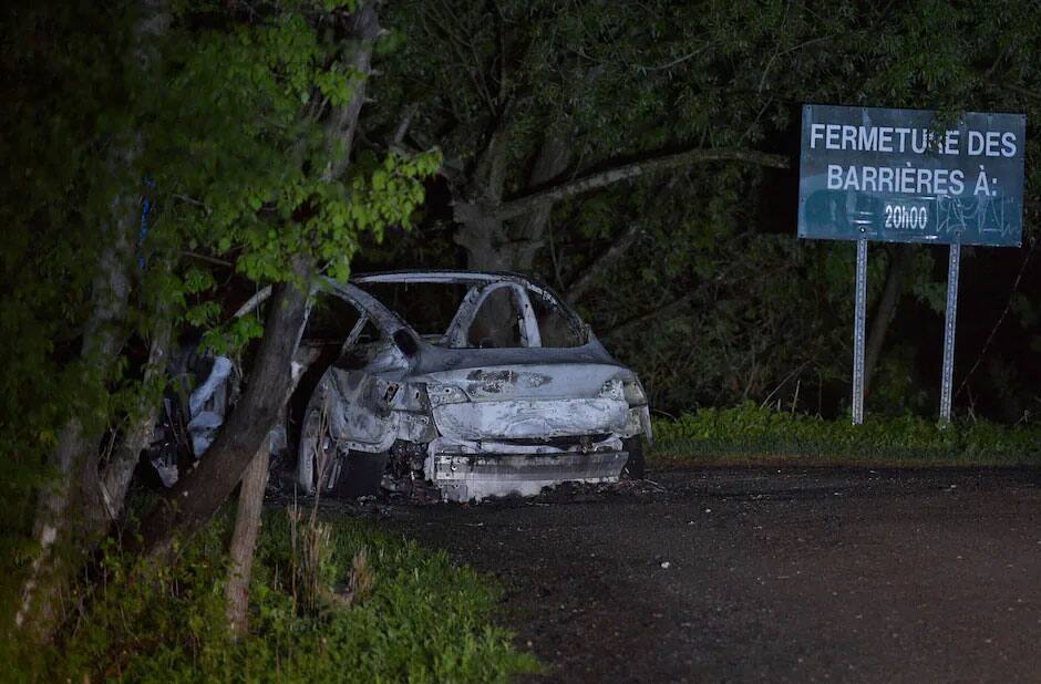 L&rsquo;homme retrouv&eacute; br&ucirc;l&eacute; dans le coffre de sa voiture identifi&eacute;