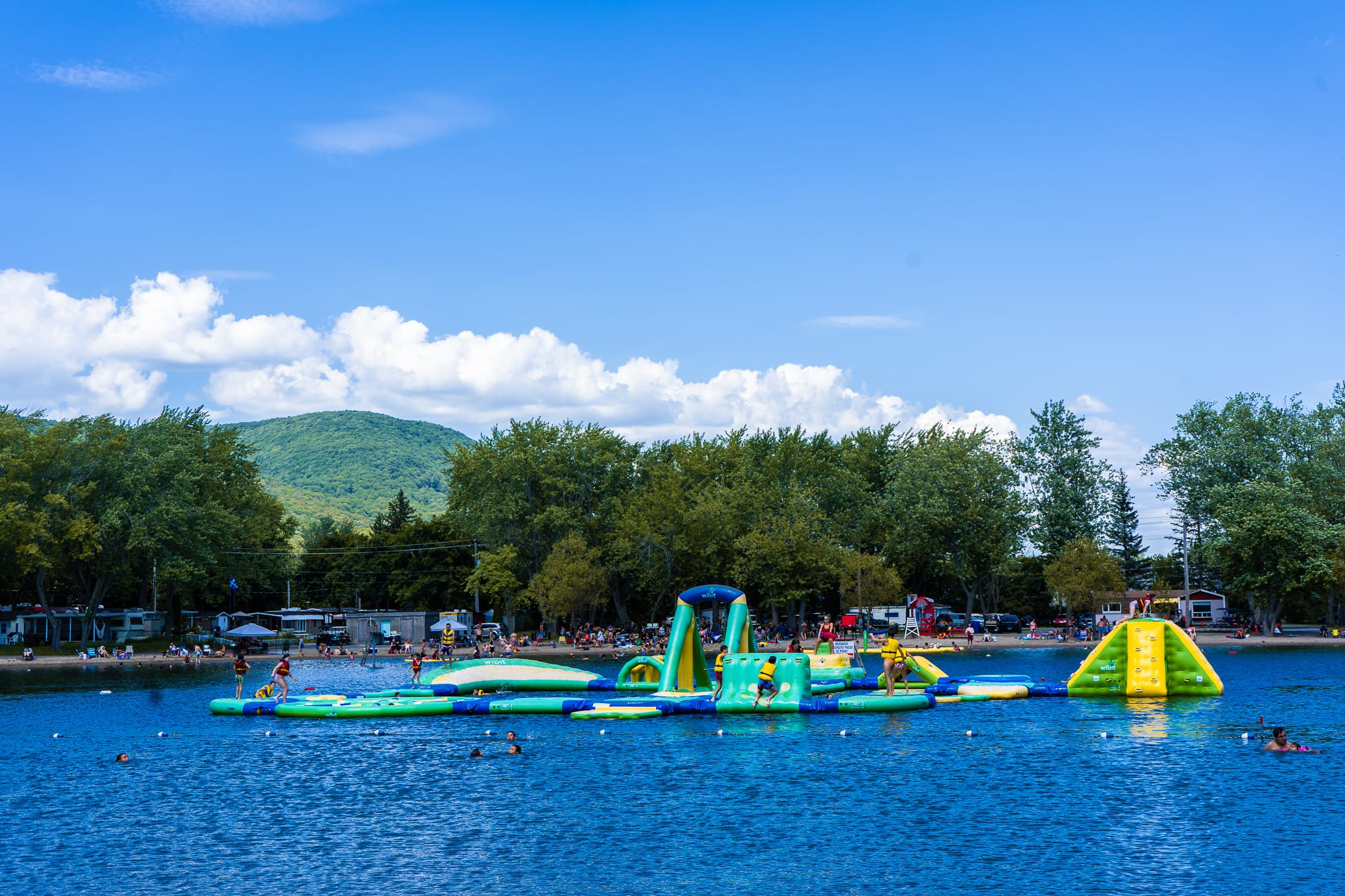 Les 10 plus beaux campings avec des glissades d'eau | Salut Bonjour