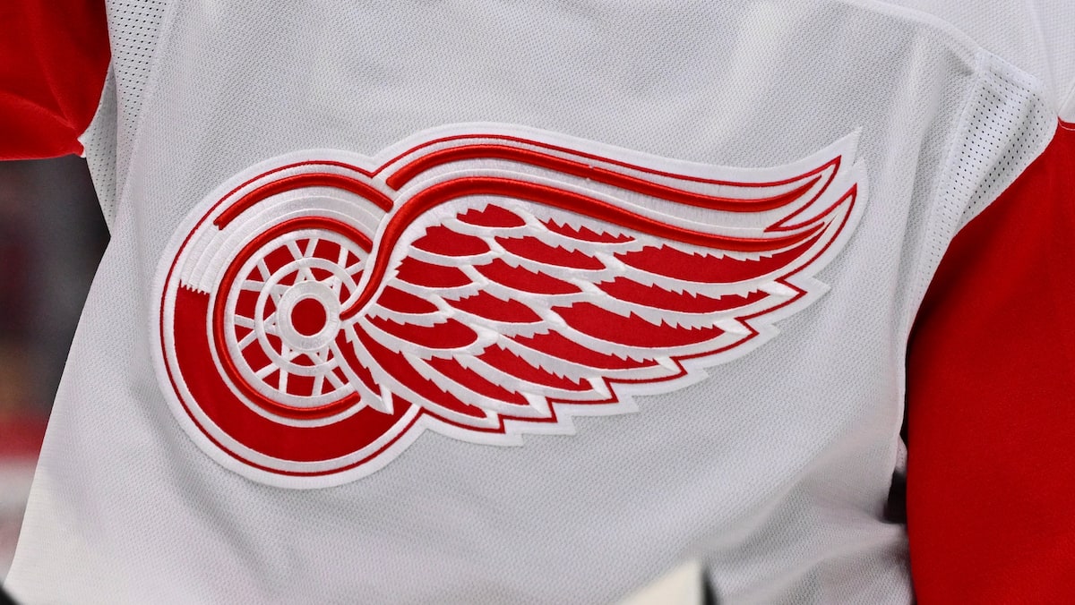 Photo: journaldemontreal.com Brett Peterson Emerges as Top Candidate for Detroit Red Wings GM Position
