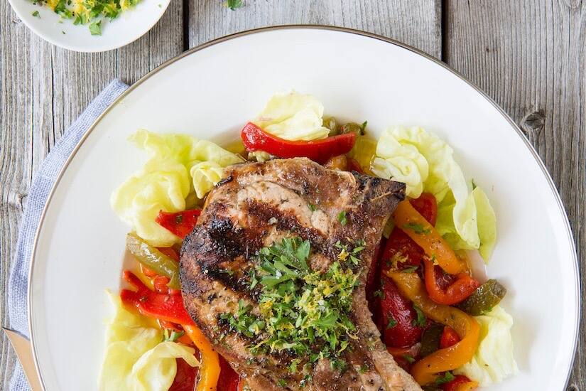 Côtelettes de porc saumurées et gremolata Recettes du Québec