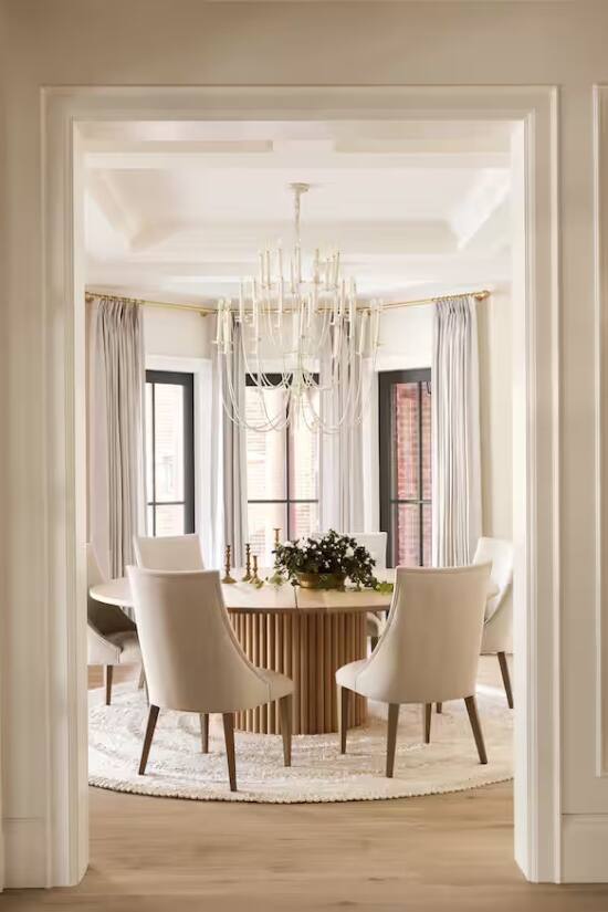 15 Dining Rooms With Statement Light Fixtures | Style at Home